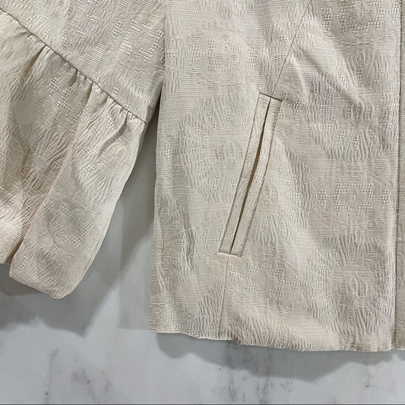 Puffy Sleeve Crop Jacket - Picture 15 of 15